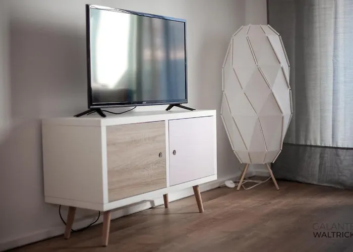 Apartmán Downtown 3 Bedroom With Balcony - Quiet Street - Family Friendly - Groups