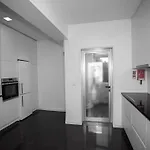 Downtown 3 Bedroom With Balcony - Quiet Street - Family Friendly - Groups * Porto