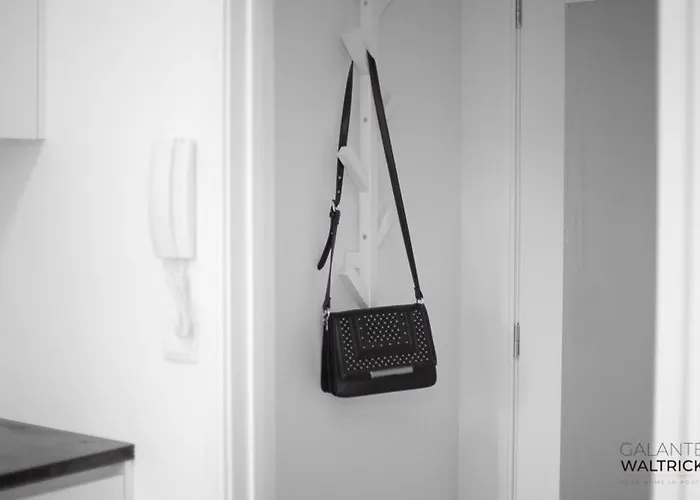 Διαμέρισμα Downtown 3 Bedroom With Balcony - Quiet Street - Family Friendly - Groups Πόρτο